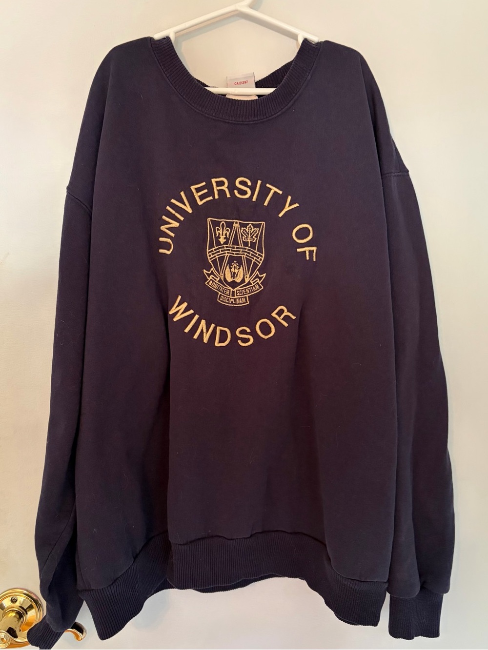 Vintage Unisex Navy University of Windsor Sweatshirt Size Medium